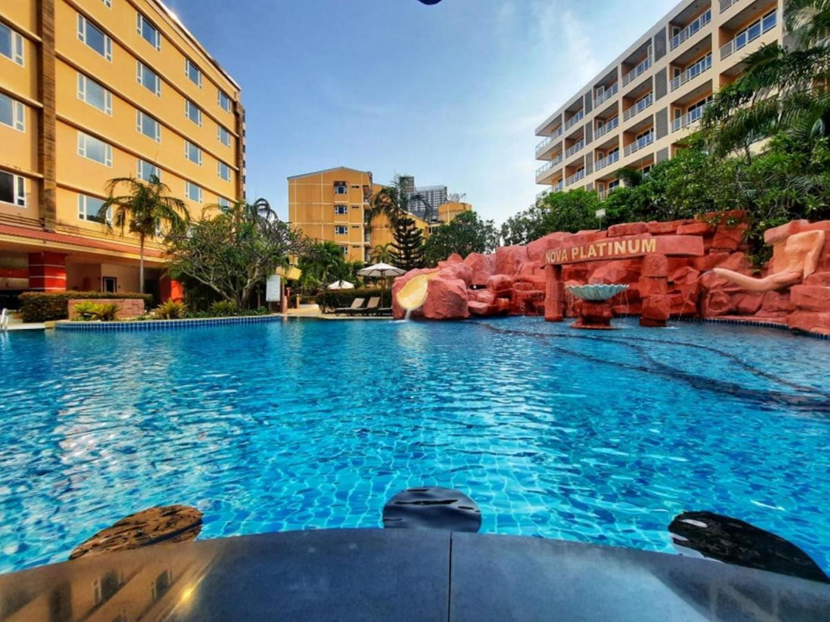 Nova Platinum Hotel Pattaya Exterior photo