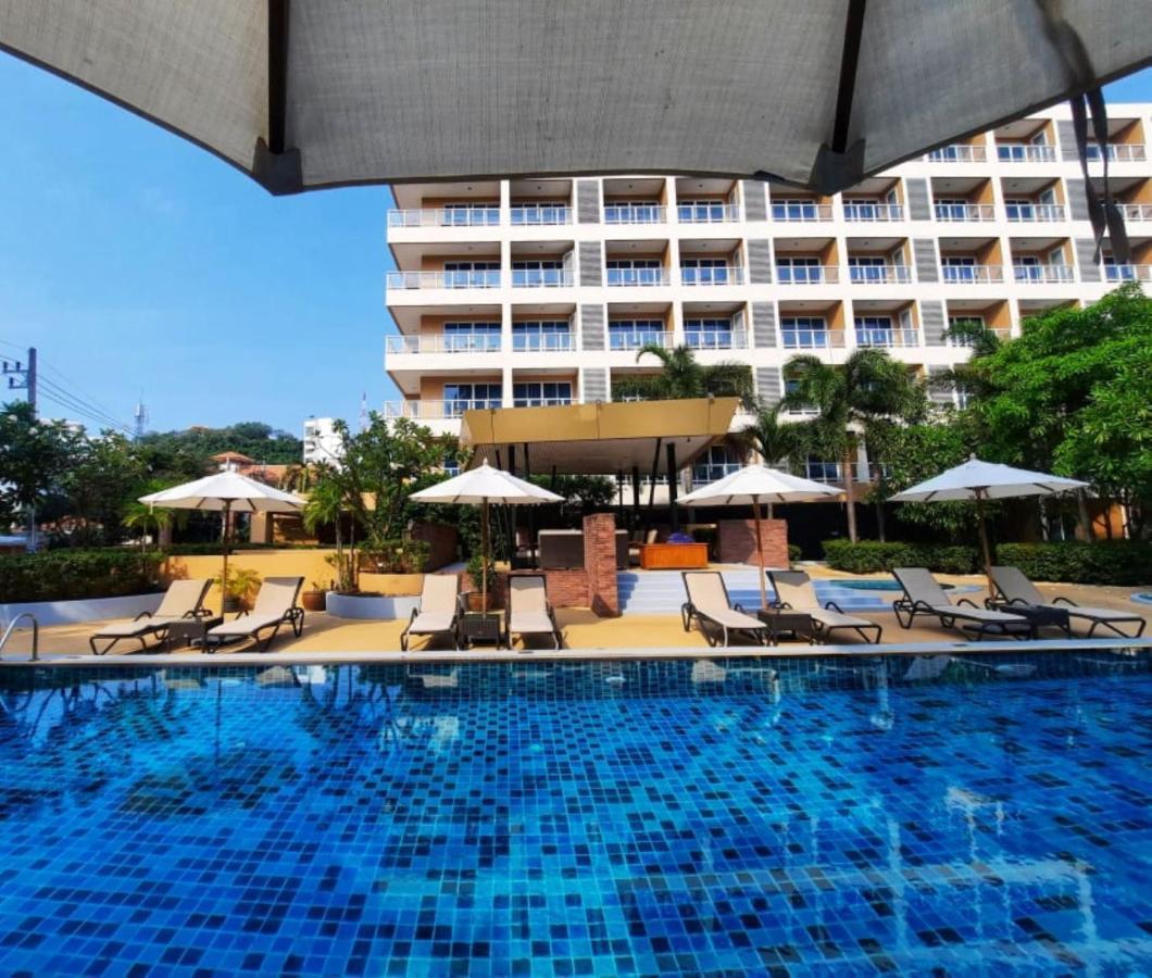 Nova Platinum Hotel Pattaya Exterior photo