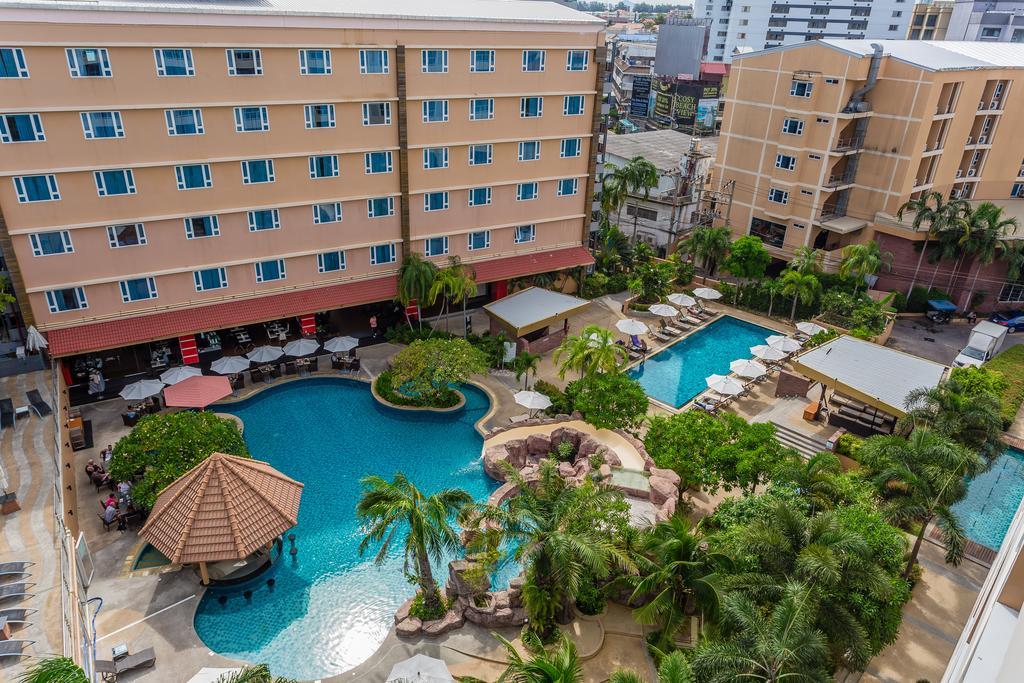 Nova Platinum Hotel Pattaya Exterior photo